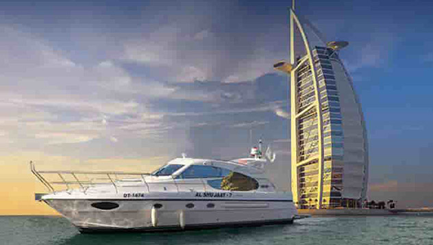 yacht party in dubai