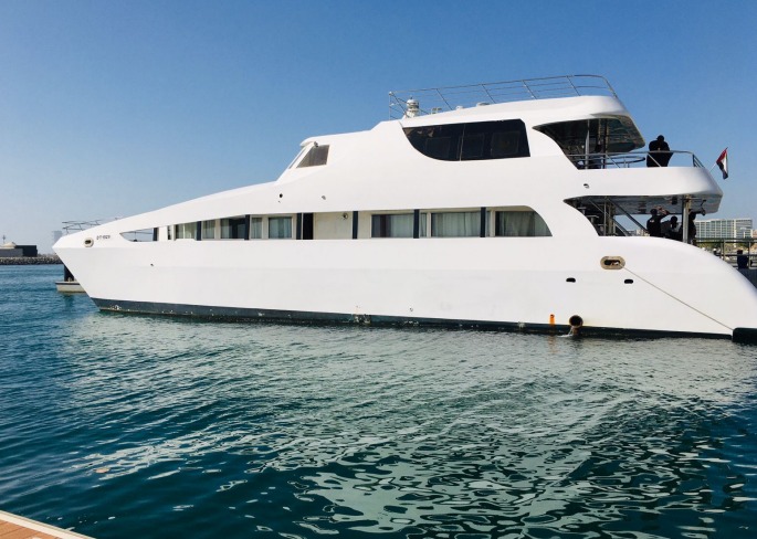 luxury yacht rental dubai marina