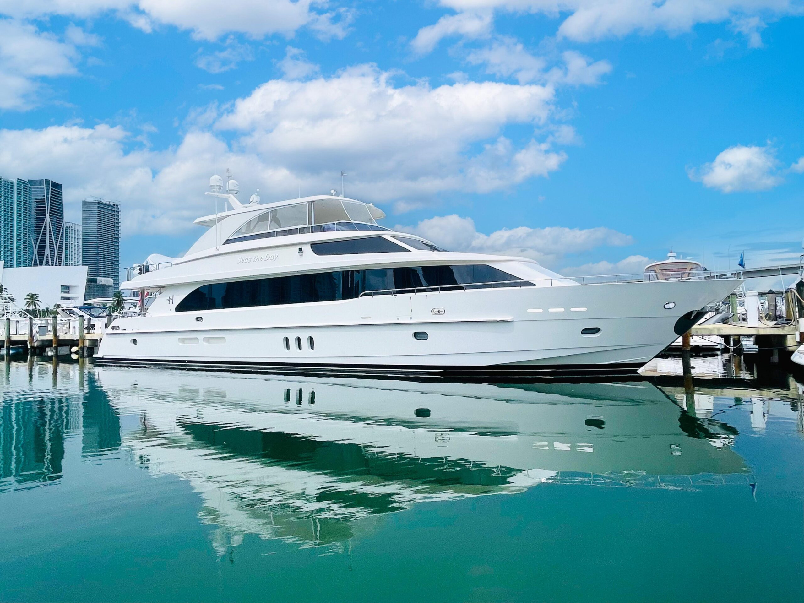 101Ft Luxury Yacht